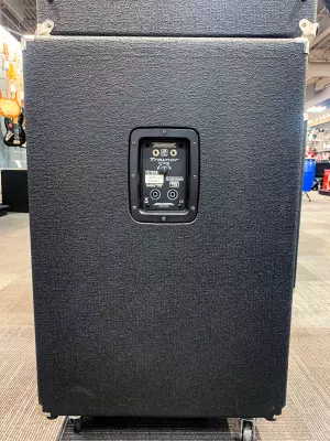 Traynor - 600 Watt 1x15 / 2x10 Bass Cabinet 2